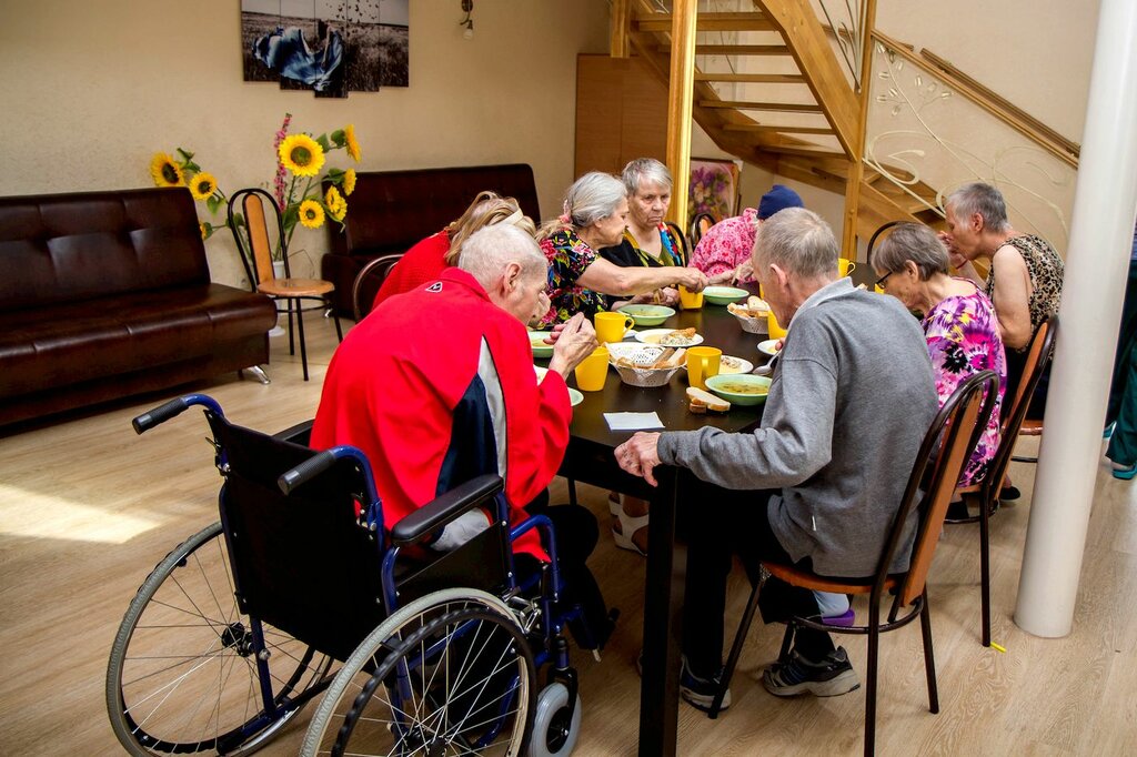 Пансионат для пожилых людей «Долгожители»